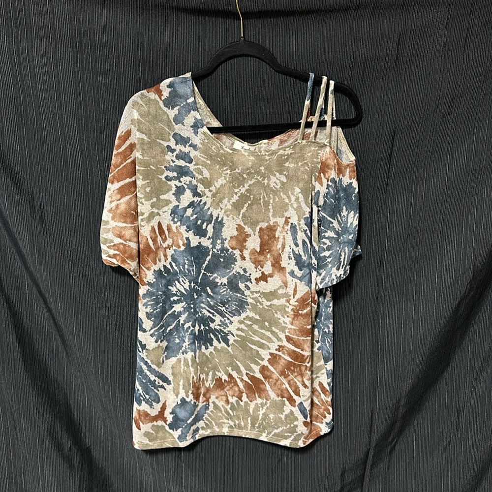 Lovely J brand Cream colored multi color off the should light weight‎ sweater